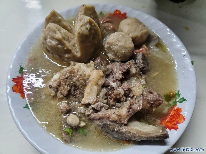 5 Bakso Khas Jawa Ini Dijajakan Nyempil di Gang Sempit 5 Bakso Khas Jawa Ini Dijajakan Nyempil di Gang Sempit